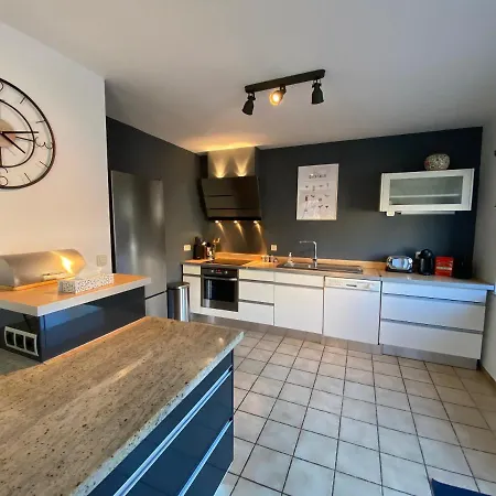 Chez Mamy Lea A Deux Pas Du Centre Holiday home *